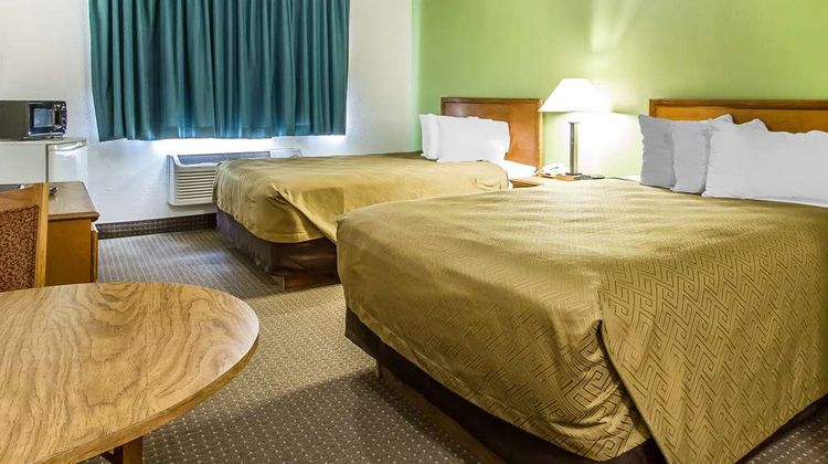 Econo Lodge Room