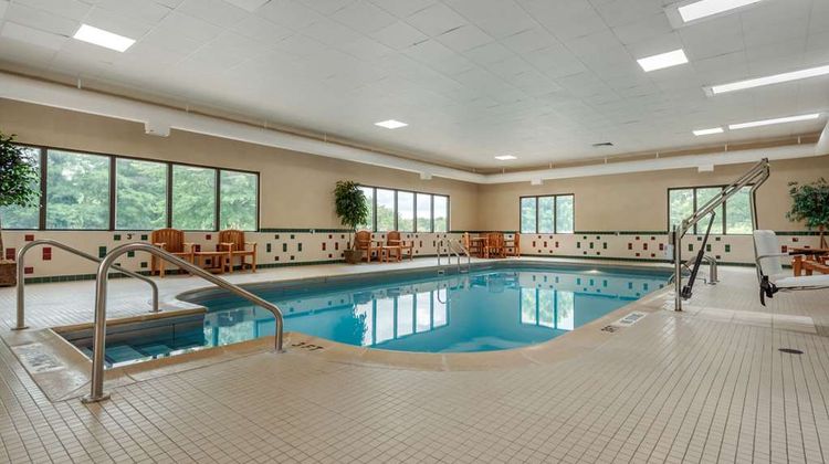 Comfort Suites Pool