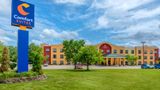 <b>Comfort Suites Exterior</b>. Images powered by <a href="https://iceportal.shijigroup.com/" title="IcePortal" target="_blank">IcePortal</a>.