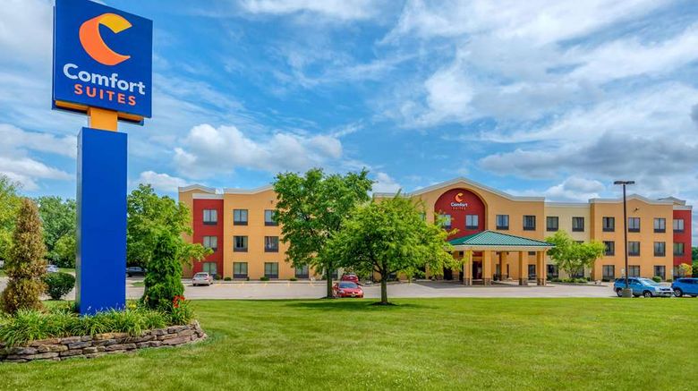 <b>Comfort Suites Exterior</b>. Images powered by <a href="https://iceportal.shijigroup.com/" title="IcePortal" target="_blank">IcePortal</a>.