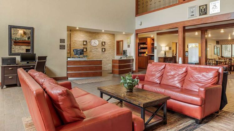 Comfort Suites Lobby