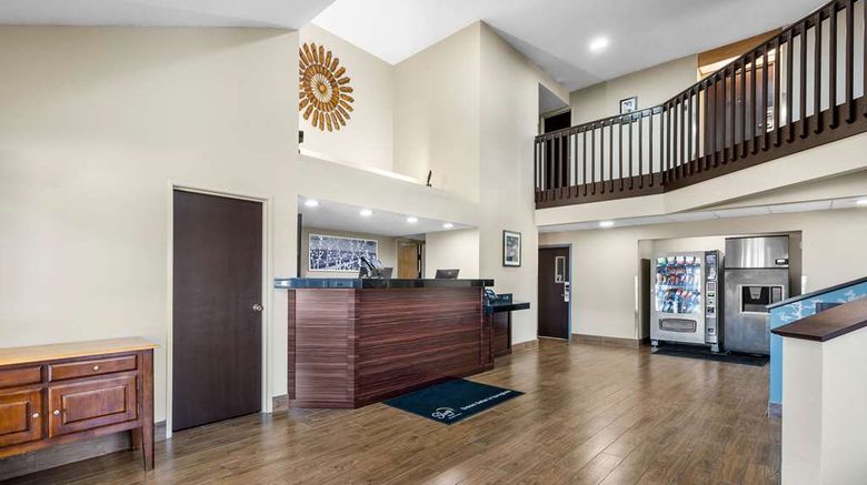 <b>Sleep Inn Springfield Lobby</b>. Images powered by <a href="https://iceportal.shijigroup.com/" title="IcePortal" target="_blank">IcePortal</a>.