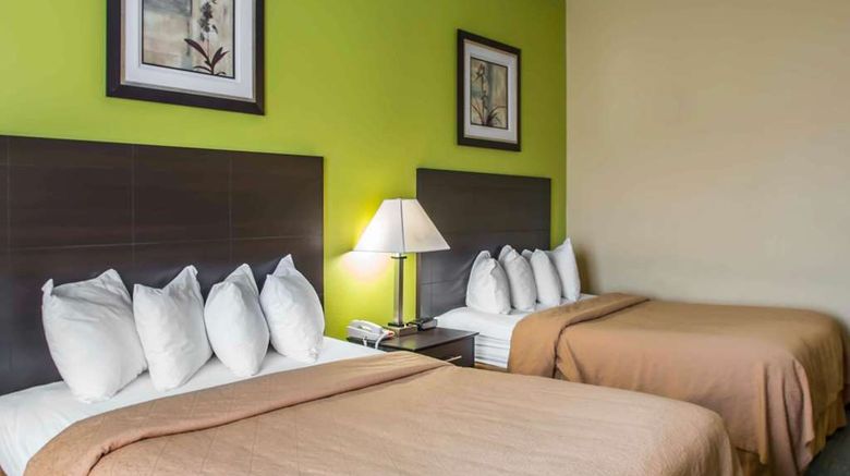 <b>Quality Inn Room</b>. Images powered by <a href="https://iceportal.shijigroup.com/" title="IcePortal" target="_blank">IcePortal</a>.