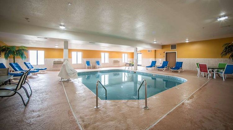 Quality Inn Pool