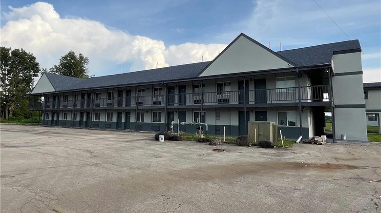 <b>Rodeway Inn Bloomington Exterior</b>. Images powered by <a href="https://iceportal.shijigroup.com/" title="IcePortal" target="_blank">IcePortal</a>.