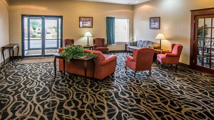 Quality Inn & Suites Lobby