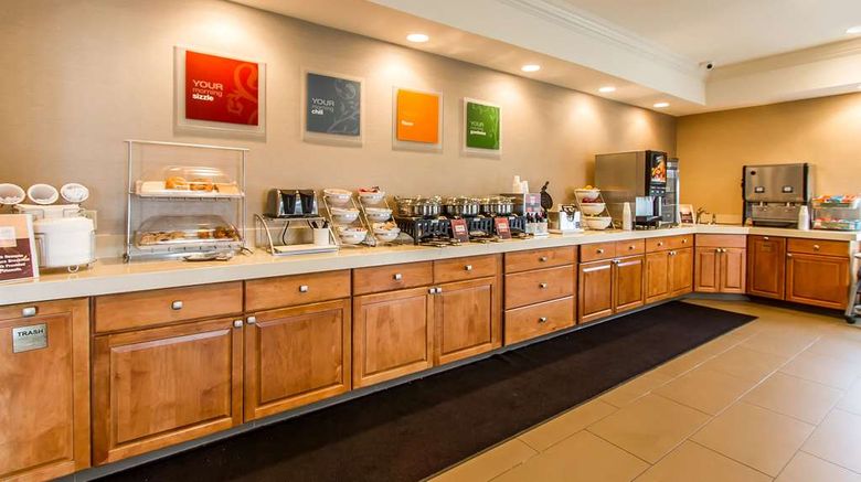 <b>Comfort Suites Mattoon East Restaurant</b>. Images powered by <a href="https://iceportal.shijigroup.com/" title="IcePortal" target="_blank">IcePortal</a>.