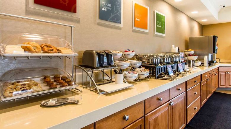 <b>Comfort Suites Mattoon East Restaurant</b>. Images powered by <a href="https://iceportal.shijigroup.com/" title="IcePortal" target="_blank">IcePortal</a>.