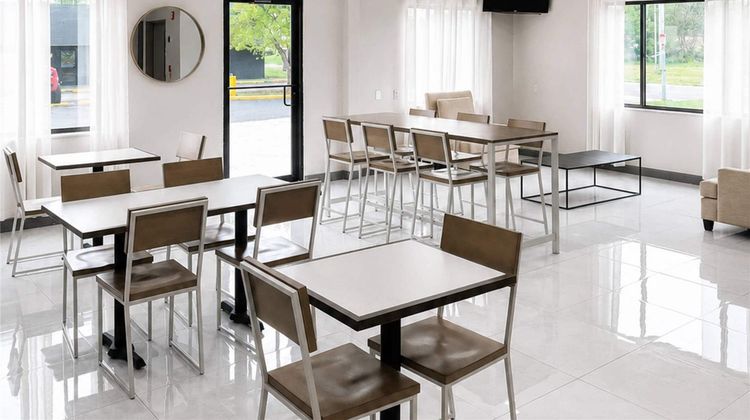 Sleep Inn & Suites Peoria North Restaurant