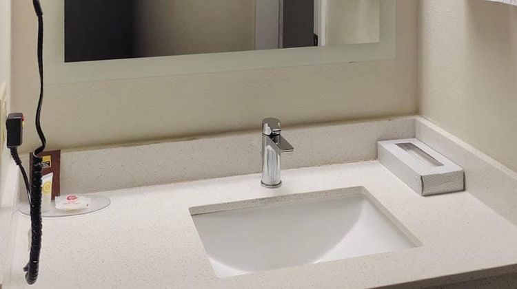 Sleep Inn & Suites Peoria North Room