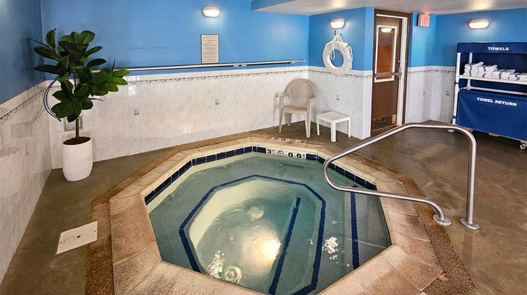 Comfort Inn & Suites Geneva/West Chicago Pool