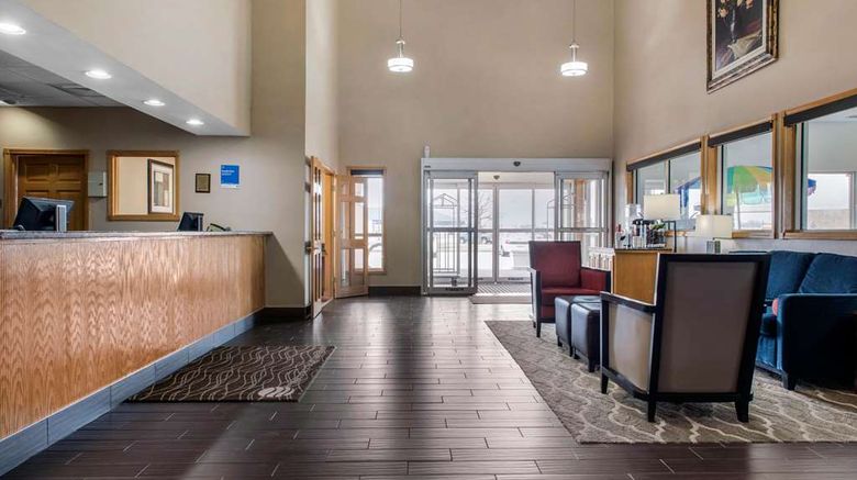 <b>Quality Inn South Jacksonville Lobby</b>. Images powered by <a href="https://iceportal.shijigroup.com/" title="IcePortal" target="_blank">IcePortal</a>.
