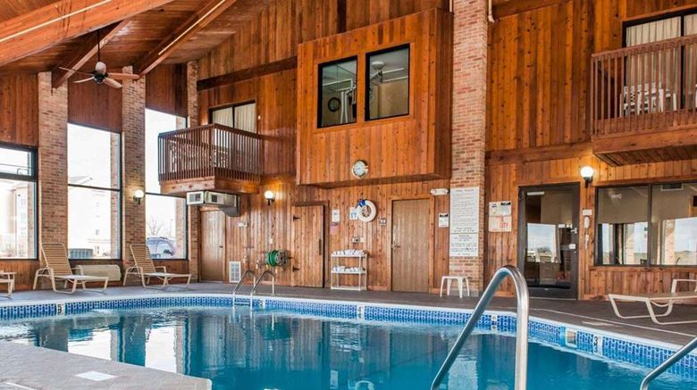 <b>Quality Inn Effingham Pool</b>. Images powered by <a href="https://iceportal.shijigroup.com/" title="IcePortal" target="_blank">IcePortal</a>.