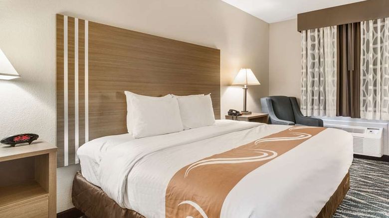 <b>Quality Inn Effingham Room</b>. Images powered by <a href="https://iceportal.shijigroup.com/" title="IcePortal" target="_blank">IcePortal</a>.