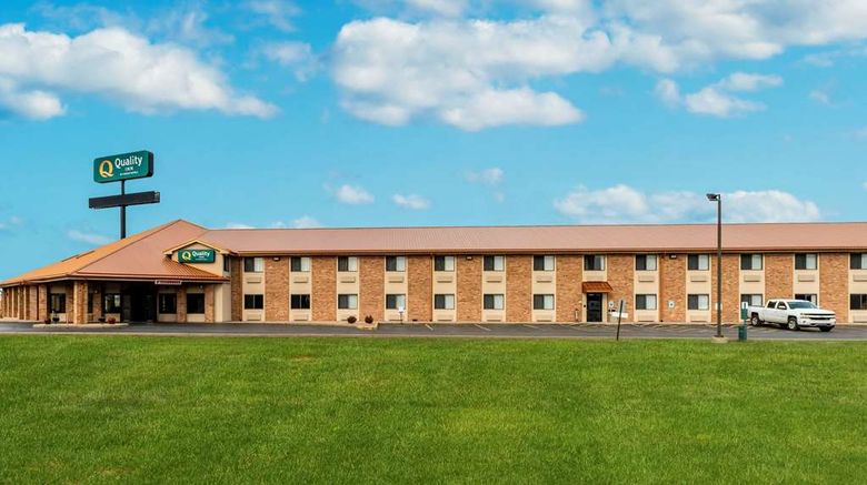 <b>Quality Inn Effingham Exterior</b>. Images powered by <a href="https://iceportal.shijigroup.com/" title="IcePortal" target="_blank">IcePortal</a>.