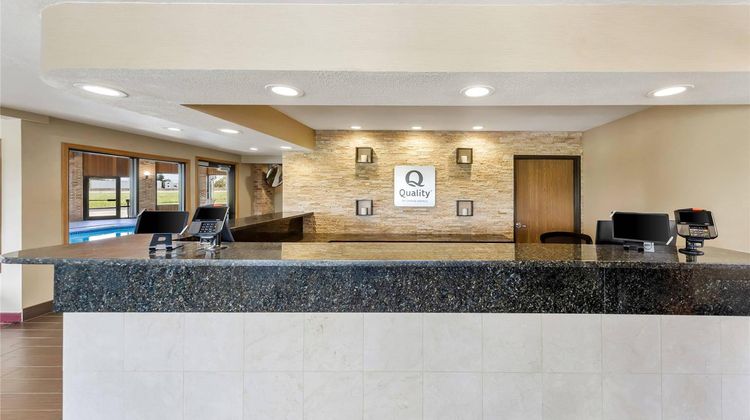 Quality Inn Effingham Lobby