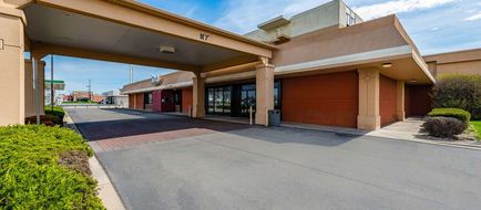 Quality Inn & Suites Exterior