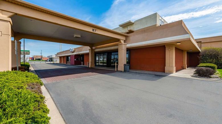 <b>Quality Inn & Suites Exterior</b>. Images powered by <a href="https://iceportal.shijigroup.com/" title="IcePortal" target="_blank">IcePortal</a>.