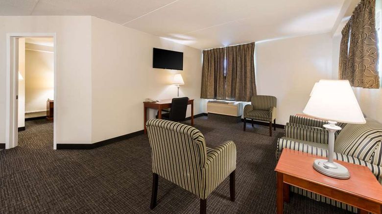 <b>Quality Inn & Suites Room</b>. Images powered by <a href="https://iceportal.shijigroup.com/" title="IcePortal" target="_blank">IcePortal</a>.
