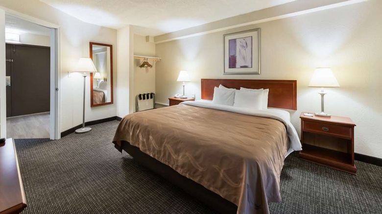 <b>Quality Inn & Suites Room</b>. Images powered by <a href="https://iceportal.shijigroup.com/" title="IcePortal" target="_blank">IcePortal</a>.