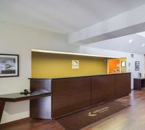 Sleep Inn Danville Lobby