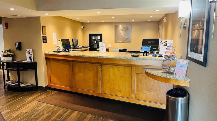 Comfort Inn & Suites Lobby