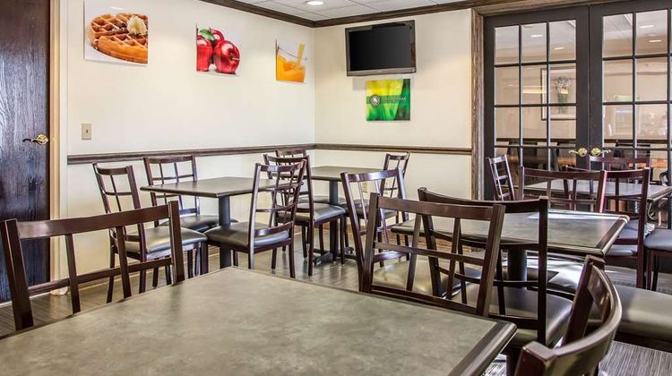 Quality Inn Chicago-Elgin Restaurant