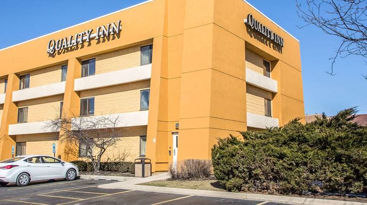 Quality Inn Chicago-Elgin Exterior