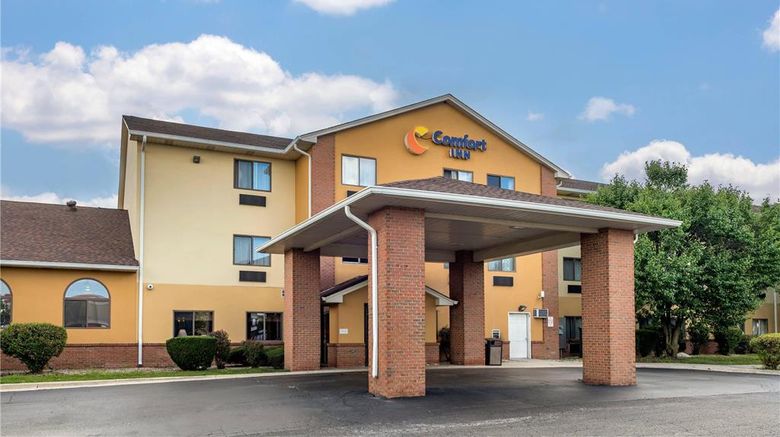 <b>Comfort Inn Romeoville-Bolingbrook Exterior</b>. Images powered by <a href="https://iceportal.shijigroup.com/" title="IcePortal" target="_blank">IcePortal</a>.