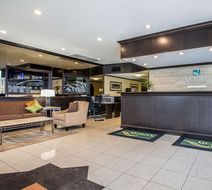 Quality Inn O'Hare Airport Lobby