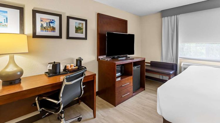 Comfort Suites Room