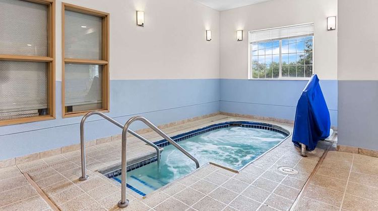 Comfort Suites Pool