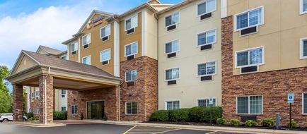 Comfort Suites Exterior