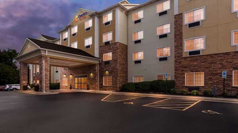 <b>Comfort Suites Exterior</b>. Images powered by <a href="https://iceportal.shijigroup.com/" title="IcePortal" target="_blank">IcePortal</a>.