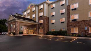 Comfort Suites