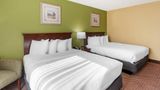 <b>Quality Inn & Suites Room</b>. Images powered by <a href="https://iceportal.shijigroup.com/" title="IcePortal" target="_blank">IcePortal</a>.