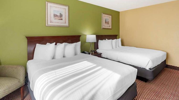 Quality Inn & Suites Room