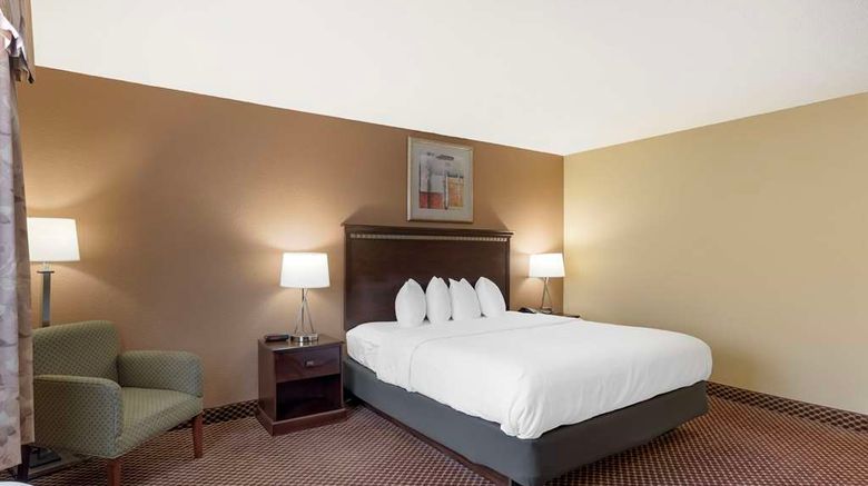 <b>Quality Inn & Suites Suite</b>. Images powered by <a href="https://iceportal.shijigroup.com/" title="IcePortal" target="_blank">IcePortal</a>.