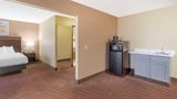 <b>Quality Inn & Suites Suite</b>. Images powered by <a href="https://iceportal.shijigroup.com/" title="IcePortal" target="_blank">IcePortal</a>.