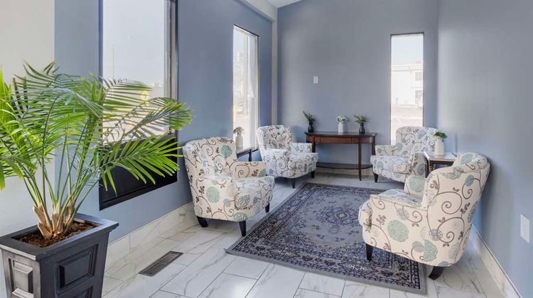 Quality Inn & Suites Lobby