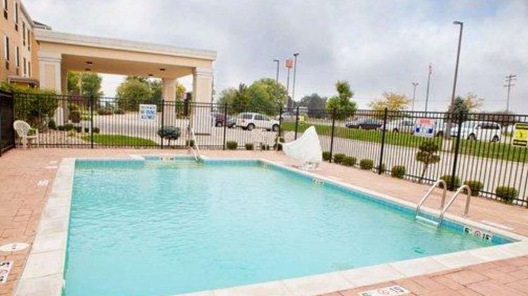Comfort Suites Bloomington Pool