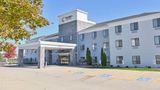 <b>Comfort Suites Bloomington Exterior</b>. Images powered by <a href="https://iceportal.shijigroup.com/" title="IcePortal" target="_blank">IcePortal</a>.