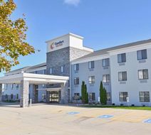 Comfort Suites Exterior
