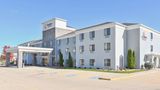 <b>Comfort Suites Bloomington Exterior</b>. Images powered by <a href="https://iceportal.shijigroup.com/" title="IcePortal" target="_blank">IcePortal</a>.