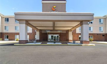 Comfort Suites