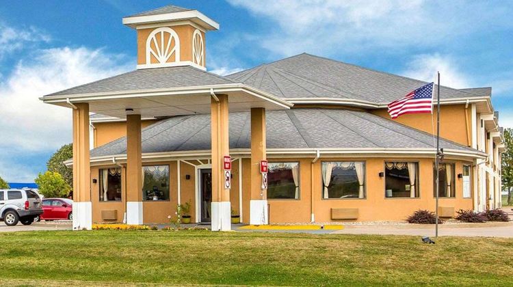 Quality Inn Exterior