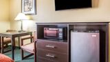 <b>Quality Inn Room</b>. Images powered by <a href="https://iceportal.shijigroup.com/" title="IcePortal" target="_blank">IcePortal</a>.
