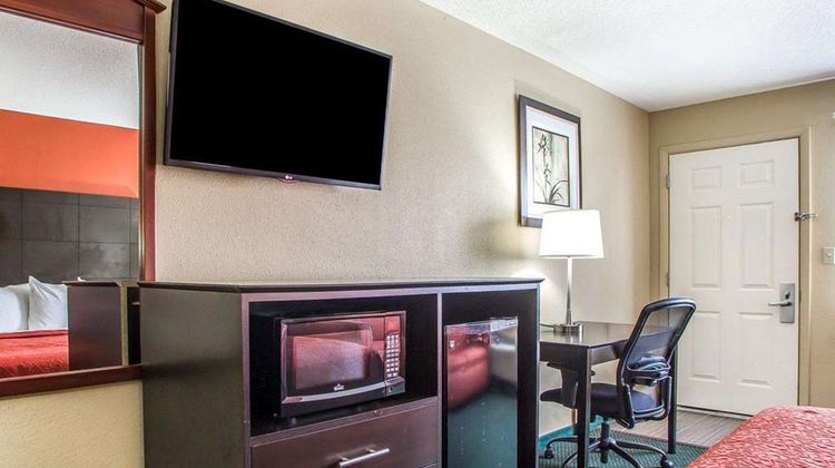 Quality Inn Room