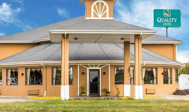 Quality Inn Exterior