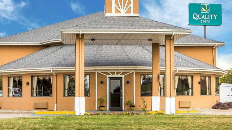 Quality Inn Exterior